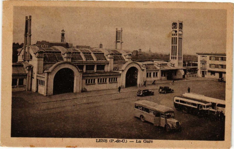Carte postale ancienne Lens - La Gare à Lens