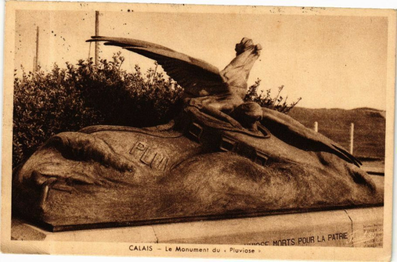 Carte postale ancienne Calais - Le Monument à Calais