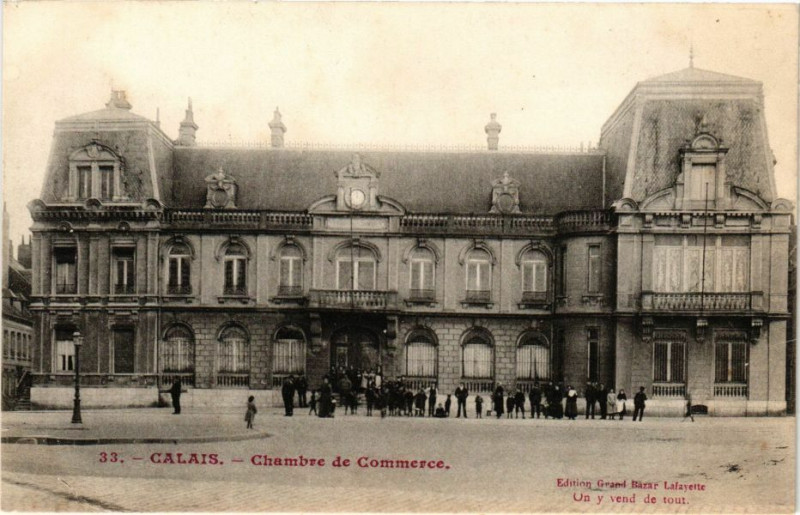 Carte postale ancienne Calais - Chambre de Commerce à Calais