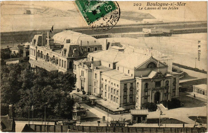 Carte postale ancienne Boulogne-sur-Mer - Le Casino et les Jetées à Boulogne-sur-Mer