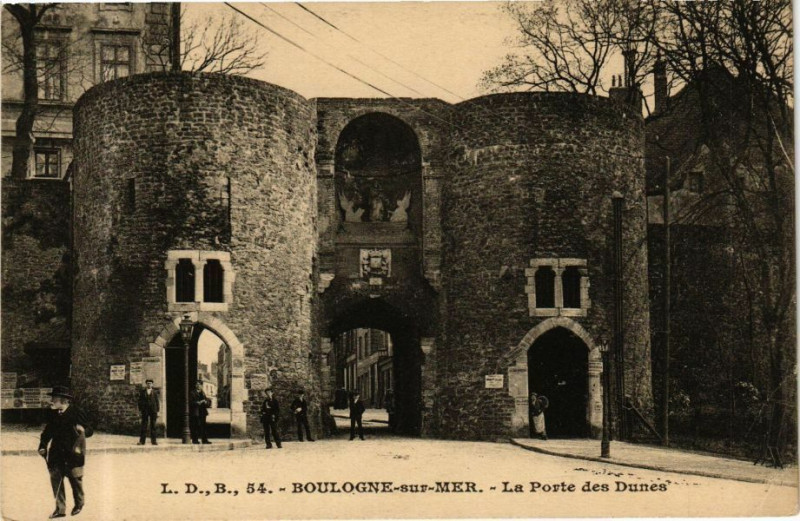 Carte postale ancienne Boulogne-sur-Mer - La Porte des Dunes à Boulogne-sur-Mer