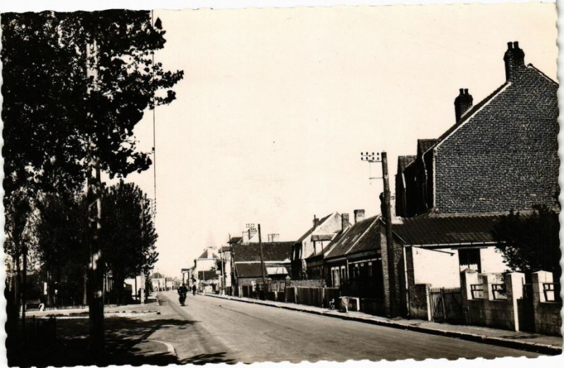 Carte postale ancienne Berck-Ville - Rue de l'Impératrice à Berck