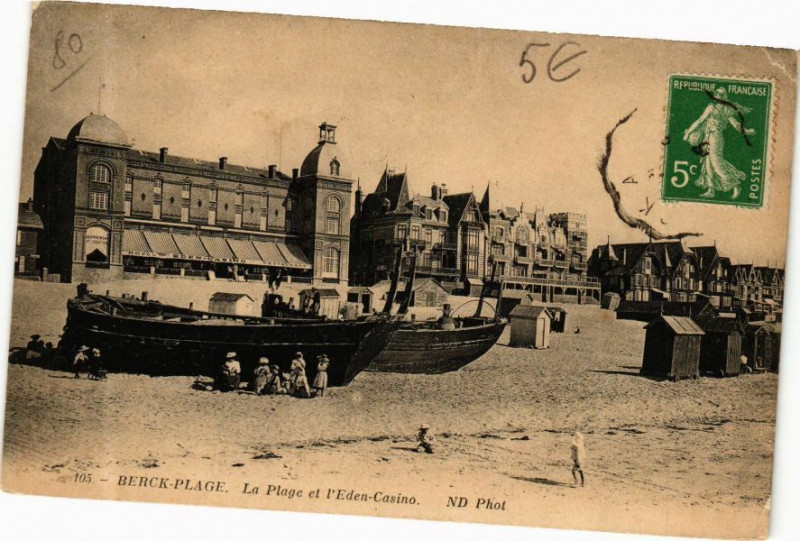 Carte postale ancienne Berck-Plage - La Plage et l'Eden-Casino à Berck