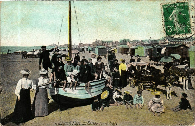 Carte postale ancienne Ed. Aqua 1787 Berck-Plage Bateaux sur la Plage à Berck