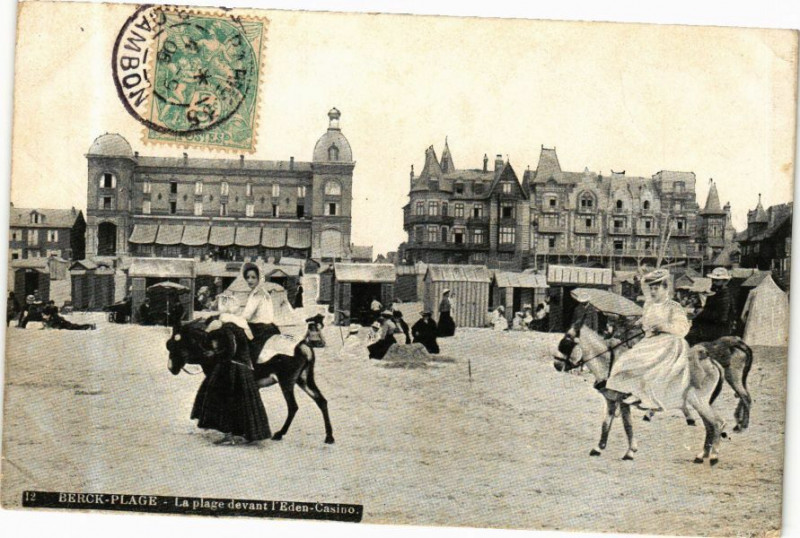 Carte postale ancienne Ed. Aqua 12 Berck-Plage La Plage devan Eden-Casino à Berck