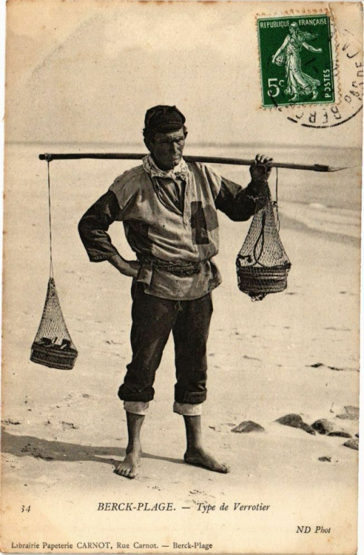 Carte postale ancienne Berck Plage-Type de Verrotier à Berck