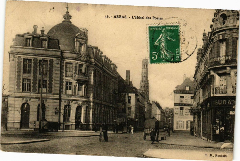 Carte postale ancienne Arras - L'hotel des postes à Arras