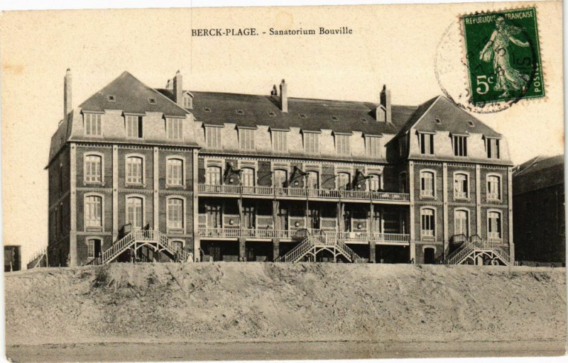 Carte postale ancienne Berck-Plage - Sanatorium bouville à Berck