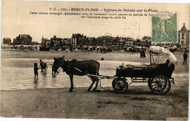 Carte postale ancienne Berck-Plage - Voiture de malade sur la plage à Berck
