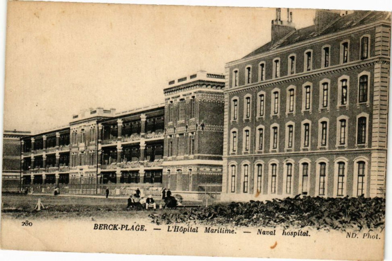 Carte postale ancienne Berck-Plage - L'hopital maritime à Berck