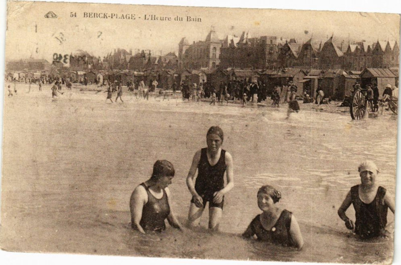 Carte postale ancienne Berck-Plage - L'heure du bain à Berck