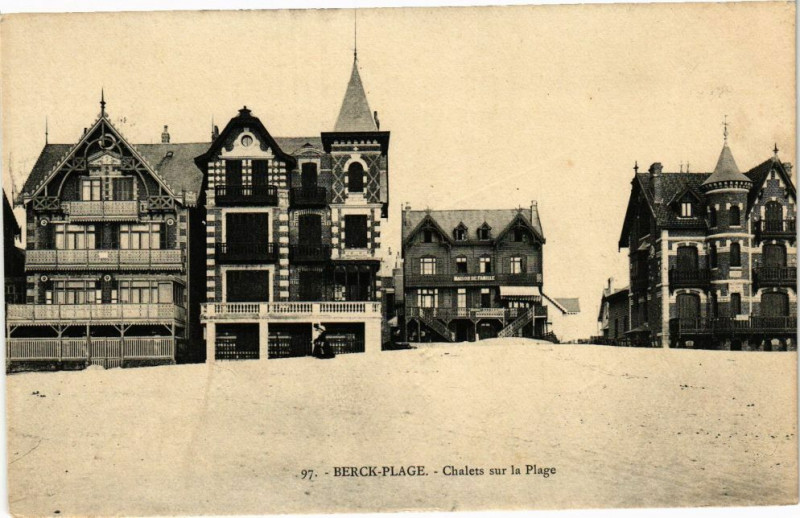 Carte postale ancienne Berck-Plage - Chalets sur la plage à Berck