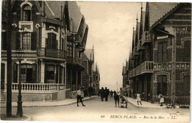 Carte postale ancienne Berck-Plage - Rue de la mer à Berck