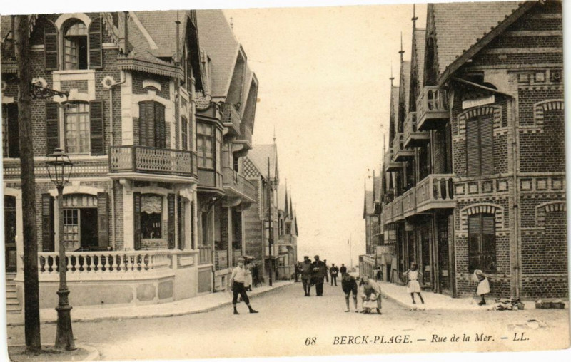 Carte postale ancienne Berck-Plage - Rue de la mer à Berck