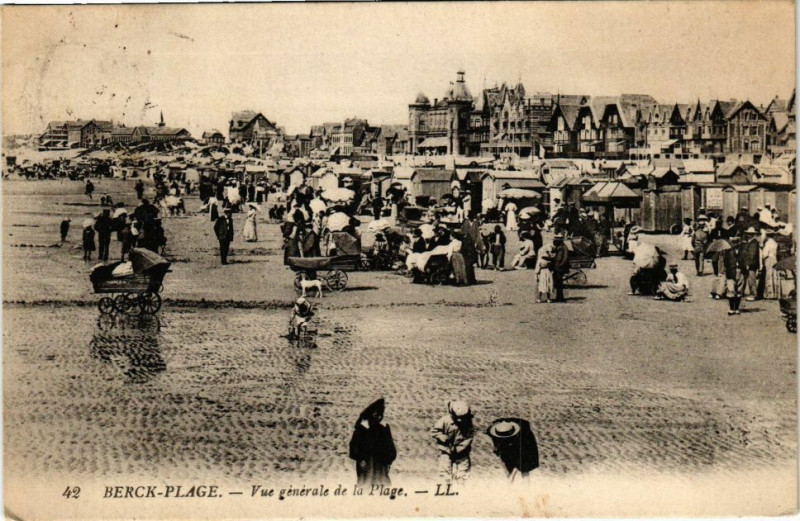 Carte postale ancienne Berck-Plage - Vue générale de la plage à Berck