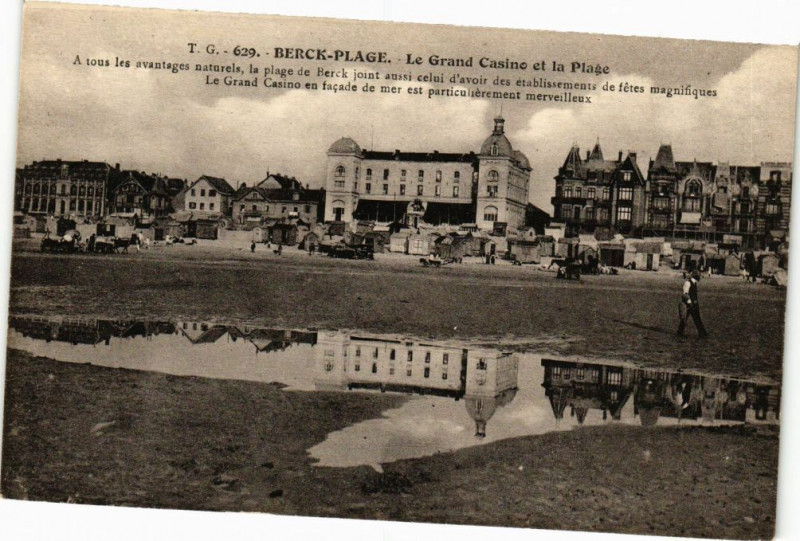 Carte postale ancienne Berck-Plage - Le grand casino et la plage à Berck