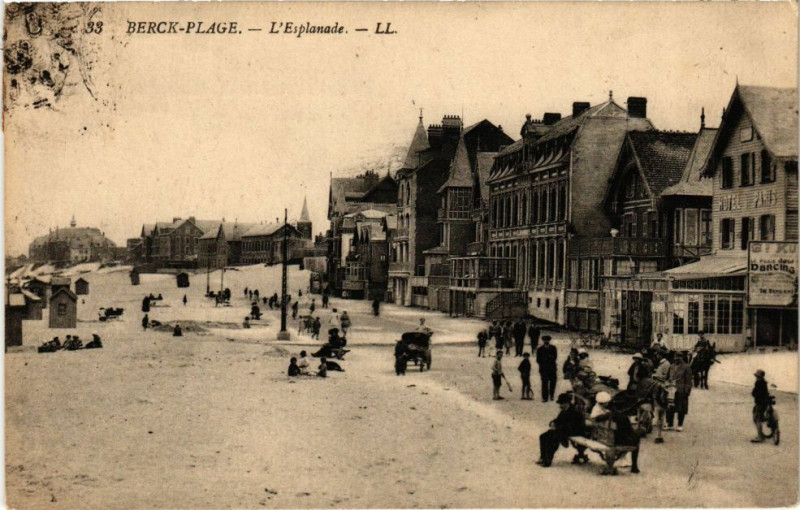 Carte postale ancienne Berck-Plage - L'esplande à Berck