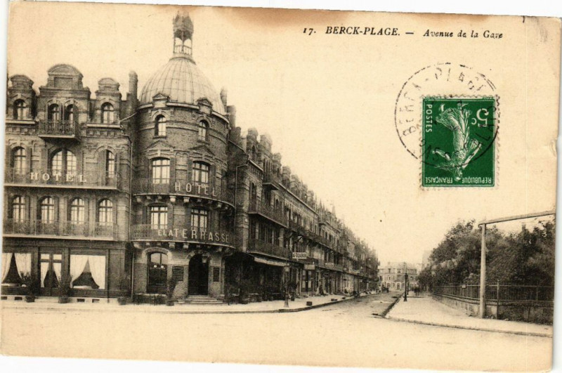 Carte postale ancienne Berck-Plage - Avenue de la gare à Berck