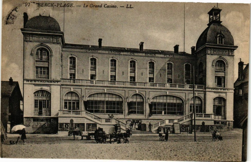 Carte postale ancienne Berck-Plage - Le grand casino à Berck