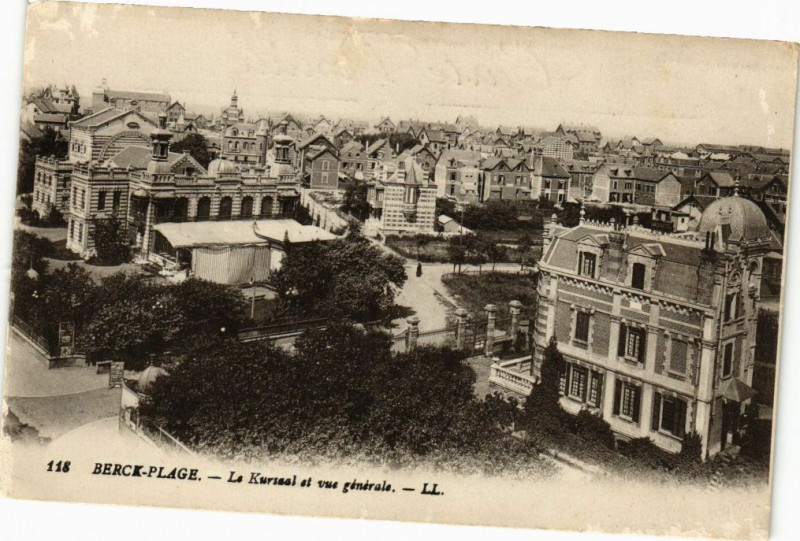 Carte postale ancienne Berck-Plage - Le kursaal et vue générale à Berck
