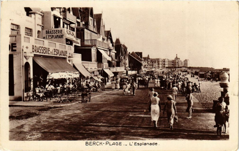 Carte postale ancienne Berck-Plage - L'esplanade à Berck