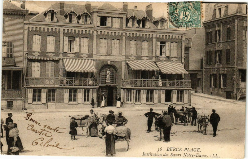 Carte postale ancienne Berck-Plage - Institution des soeurs notre dame à Berck