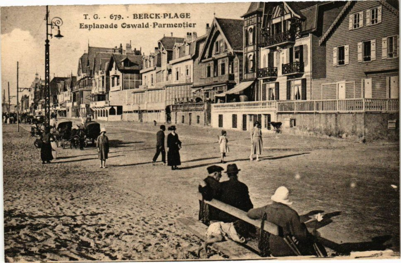 Carte postale ancienne Berck-Plage - Esplanade oswald parmentier à Berck
