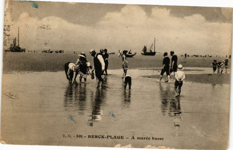 Carte postale ancienne Berck-Plage - A maree basee à Berck