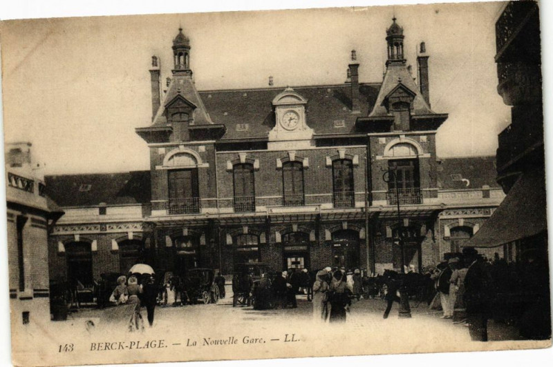 Carte postale ancienne Berck-Plage - La nouvelle gare à Berck