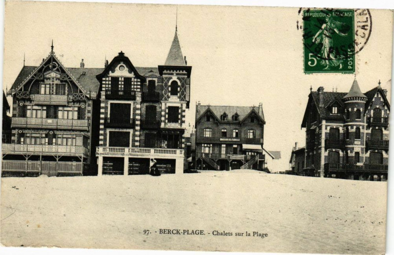 Carte postale ancienne Berck-Plage - Chalets sur la plage à Berck