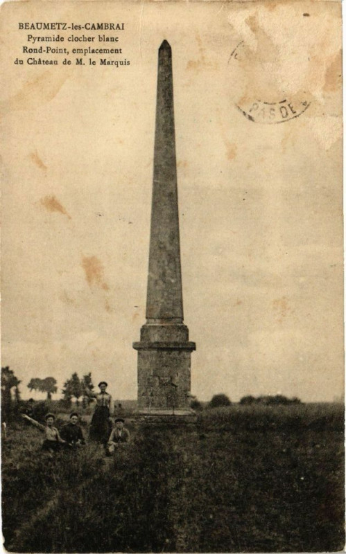 Carte postale ancienne Beaumetz - Les - Cambrai - Pyramid clocher blauc