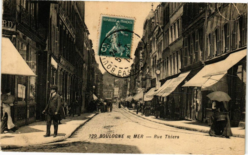 Carte postale ancienne Boulogne-sur-Mer - Rue Thiers à Boulogne-sur-Mer