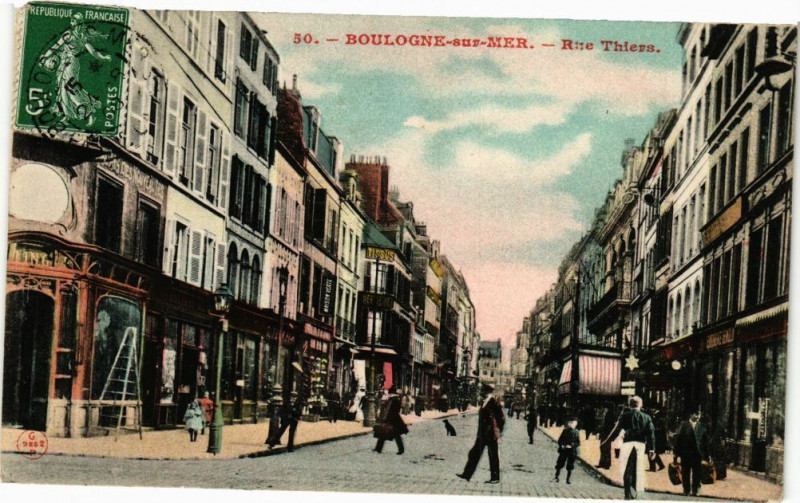 Carte postale ancienne Boulogne-sur-Mer - Rue Thiers à Boulogne-sur-Mer