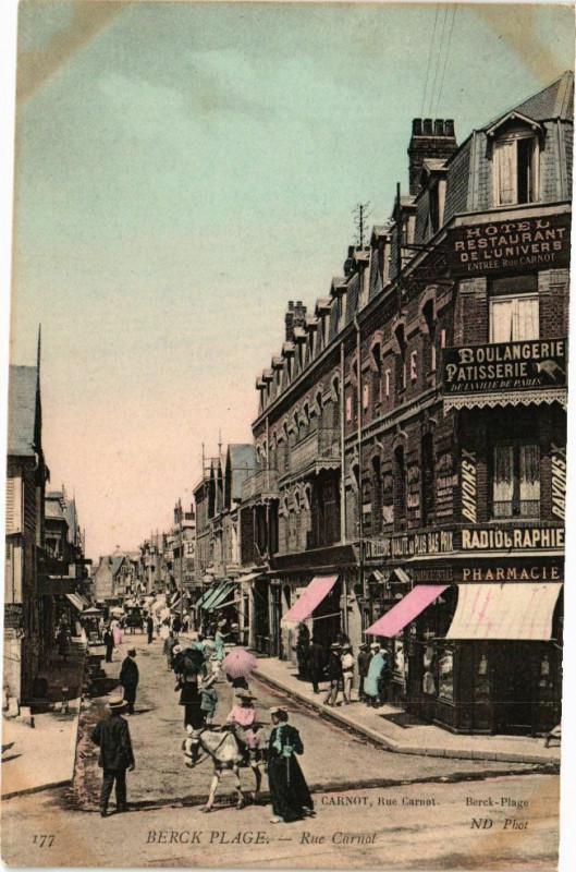 Carte postale ancienne Berck-Plage - Rue Carnot à Berck