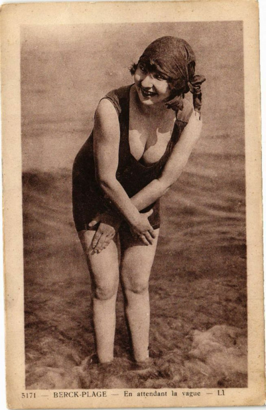 Carte postale ancienne Berck-Plage - En attendant la vague à Berck
