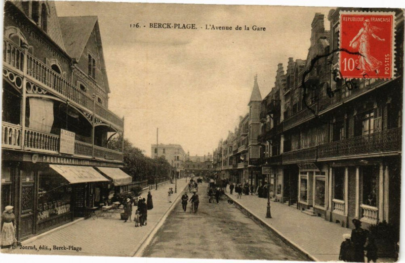 Carte postale ancienne Berck-Plage - L'Avenue de la Gare à Berck