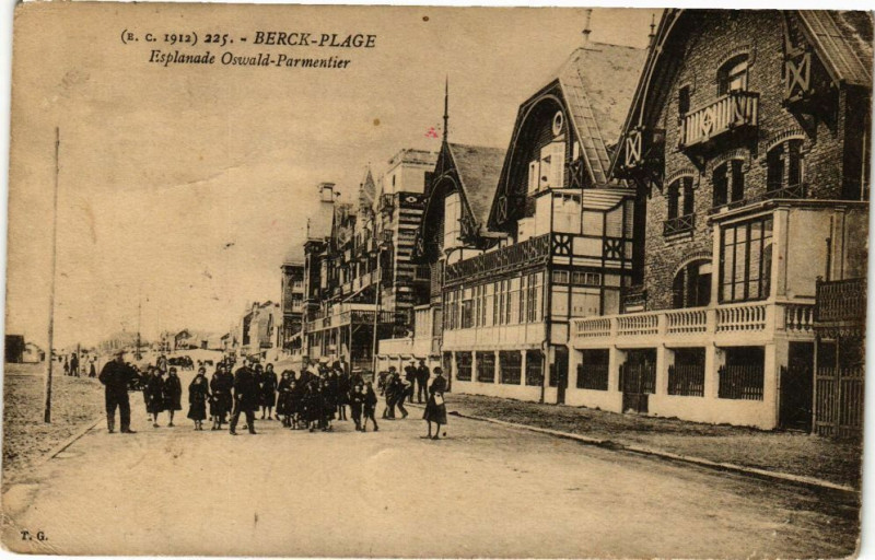 Carte postale ancienne Berck-Plage - Esplanade oswald parmentier à Berck