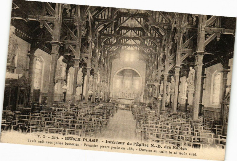 Carte postale ancienne Berck-Plage - Interieur de l'Eglise à Berck