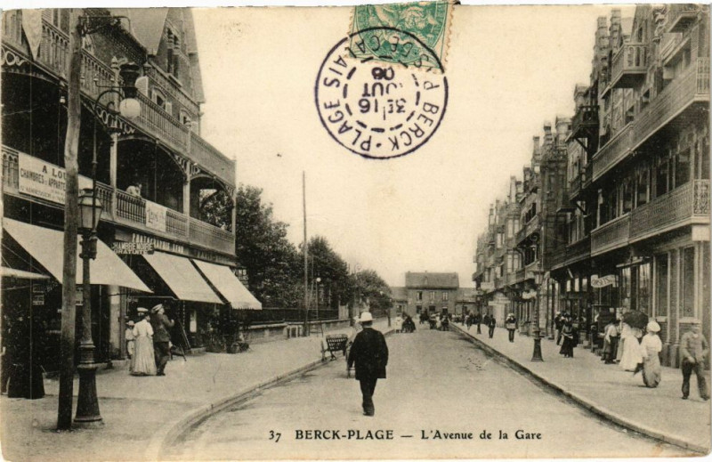 Carte postale ancienne Berck-Plage - L'avenue de la gare à Berck