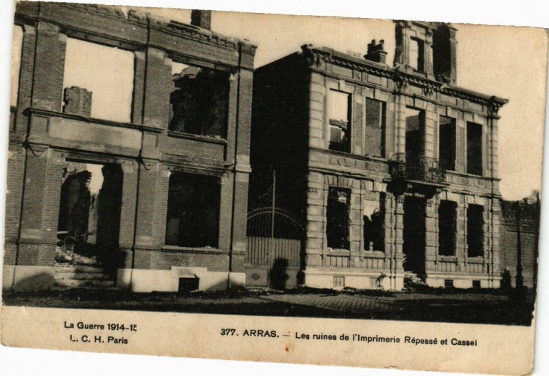 Carte postale ancienne Arras - Les ruines de l'imprimerie à Arras