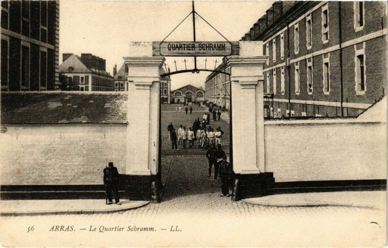 Carte postale ancienne Arras - Le quartier schramm à Arras