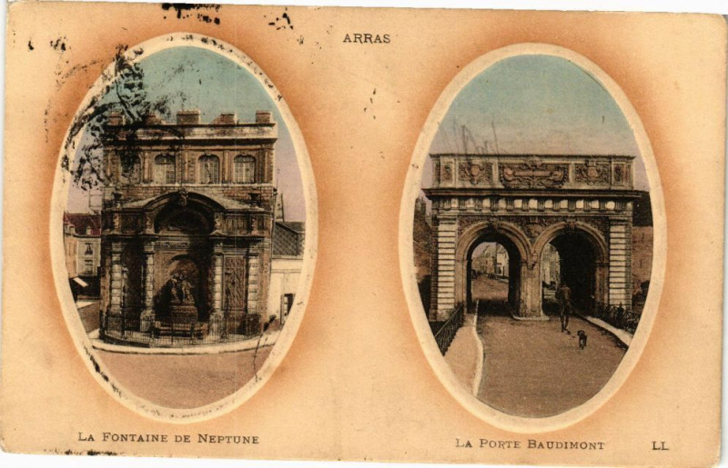 Carte postale ancienne Arras - La fontaine de neptune à Arras