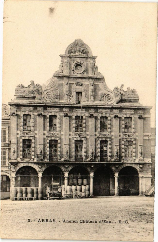 Carte postale ancienne Arras - Ancien chateau d'eau à Arras