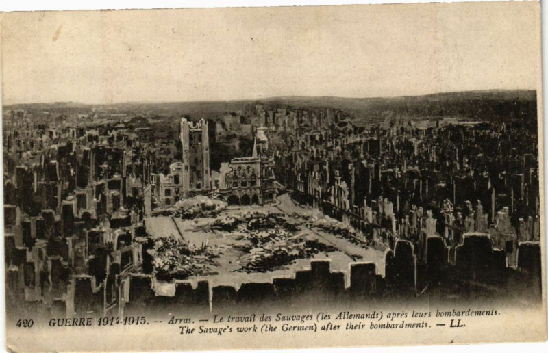 Carte postale ancienne Arras - Le travail des sauvages à Arras