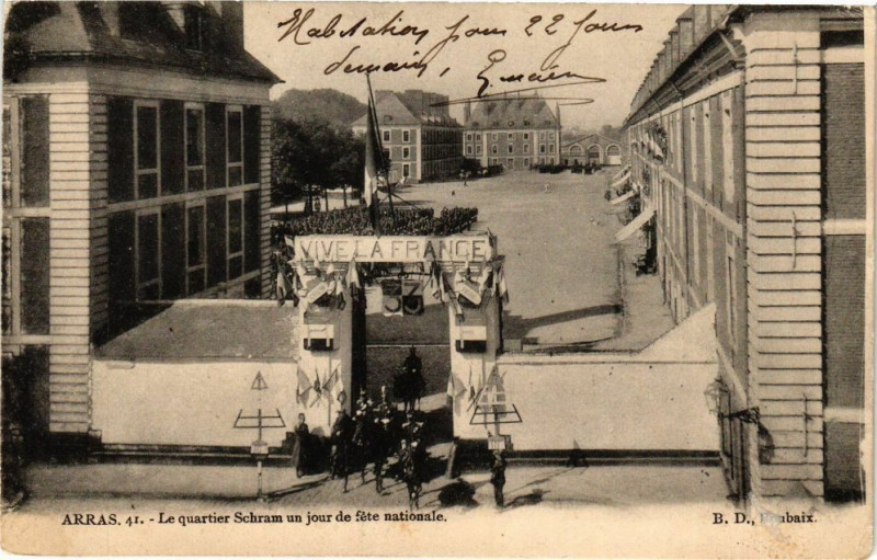 Carte postale ancienne Arras - Le quartier schram à Arras