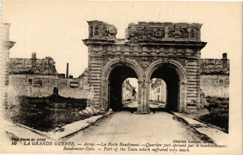 Carte postale ancienne Arras - La porte baudimont à Arras