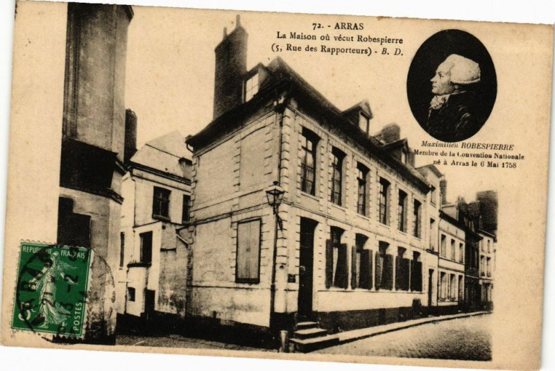 Carte postale ancienne Arras - La maison ou vecut robespierre à Arras