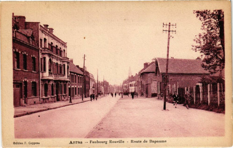 Carte postale ancienne Arras - Faubourg rouville à Arras