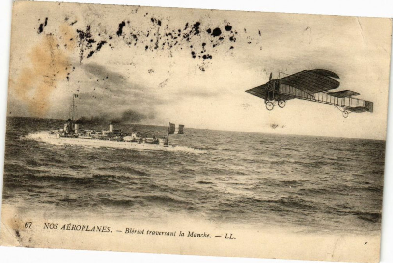 Carte postale ancienne Nos Aéroplanes - Bleriot traversant la Manche