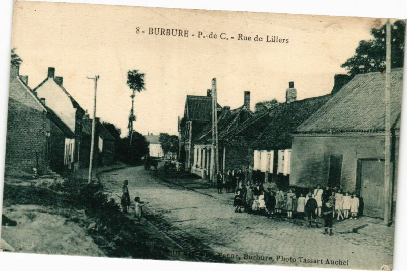 Carte postale ancienne Burbure - Rue de Lillers à Burbure